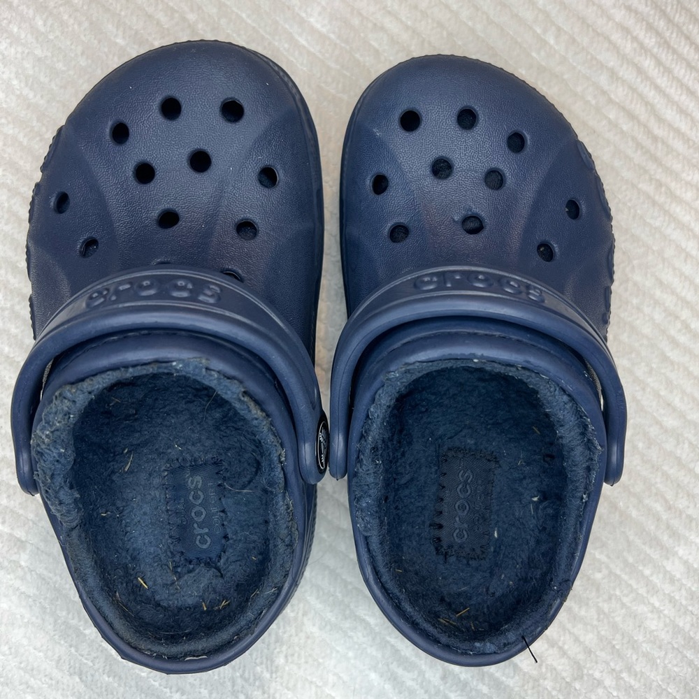 Toddler Lined Crocs, Navy Blue, Size 9C